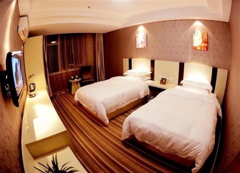 Ronghe Holiday Hotel Shiyan  Dış mekan fotoğraf