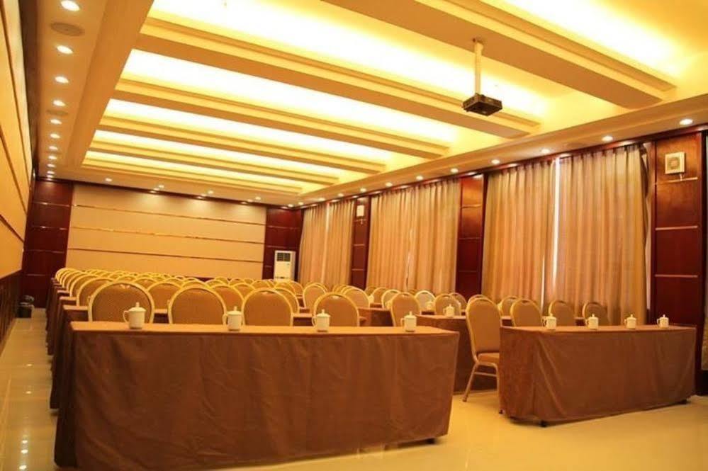 Ronghe Holiday Hotel Shiyan  Dış mekan fotoğraf